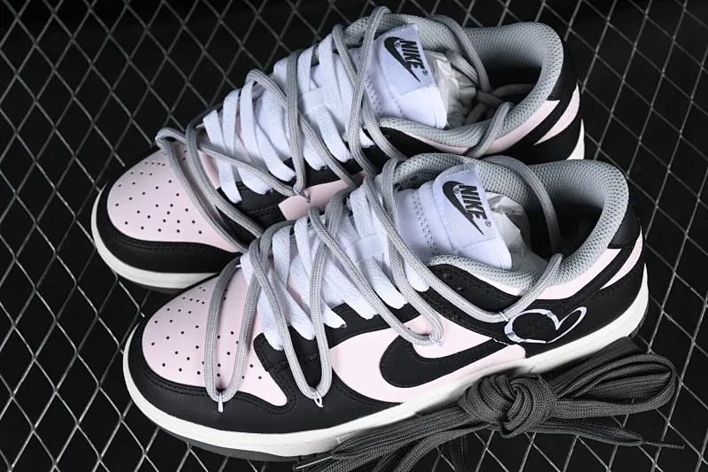 All Categories Nk SB Dunk Series Nk SB Dunk Low Low-top Sneakers Nk Dunk Low Sweetheart Hot Girl Valentine's Day Black Pink SB Strap Low-top Casual Sneakers DD1503-117